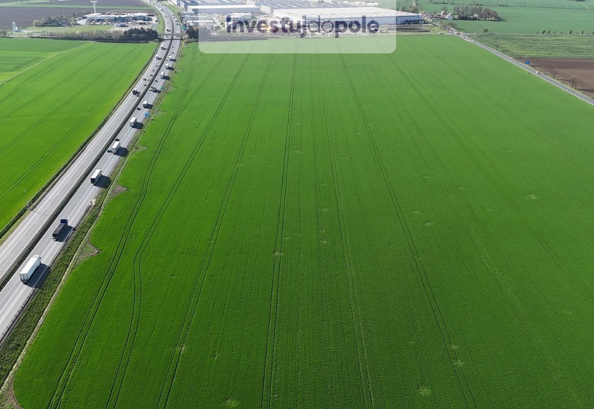 Prodej komerční pozemek - Klecany, 4 030 m²
