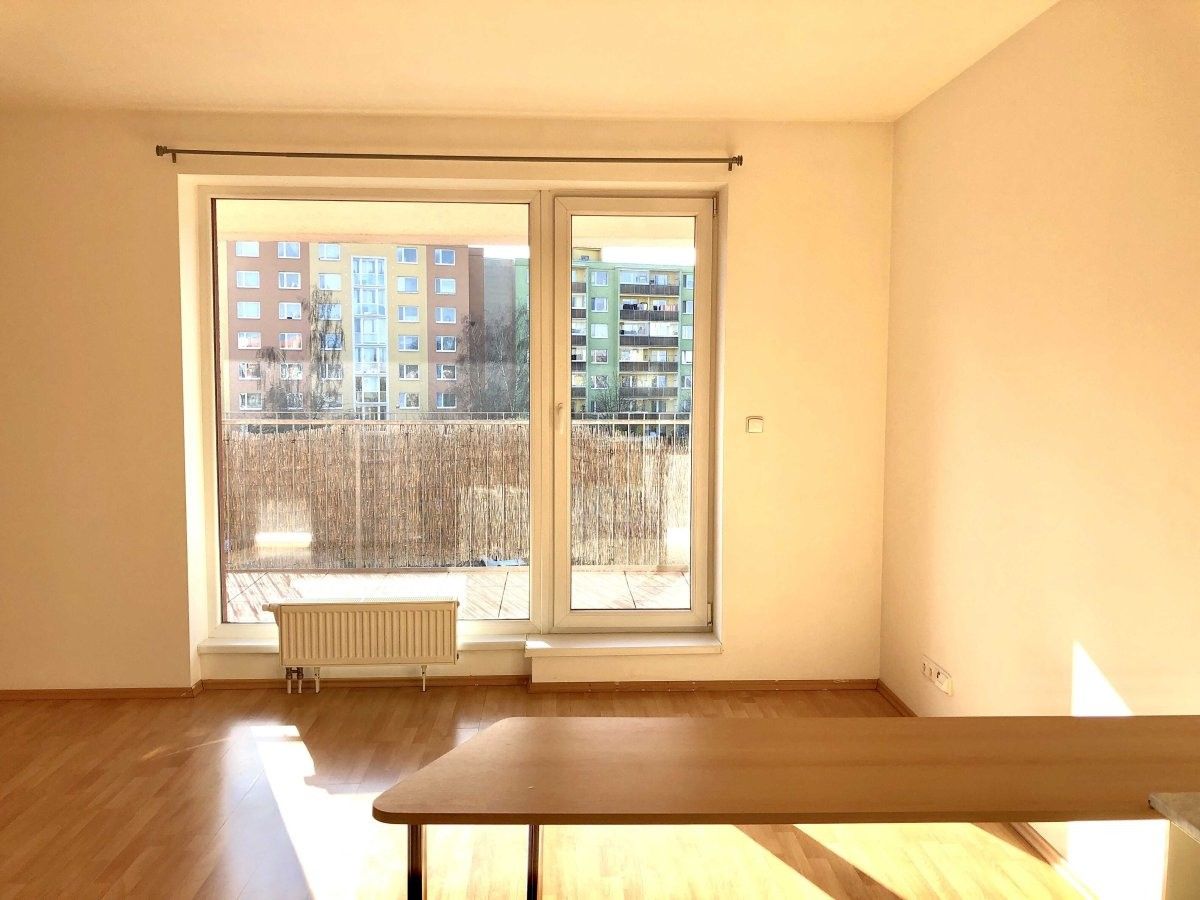 Pronájem byt 1+kk - Praha 18, Praha, 39 m²