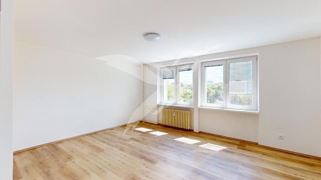 3+1, Hrusická, Praha, 56 m²