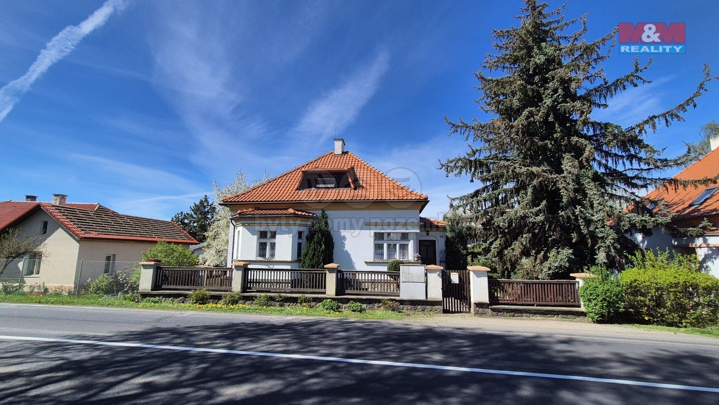 Rodinné domy, Počerady, Výškov, 180 m²