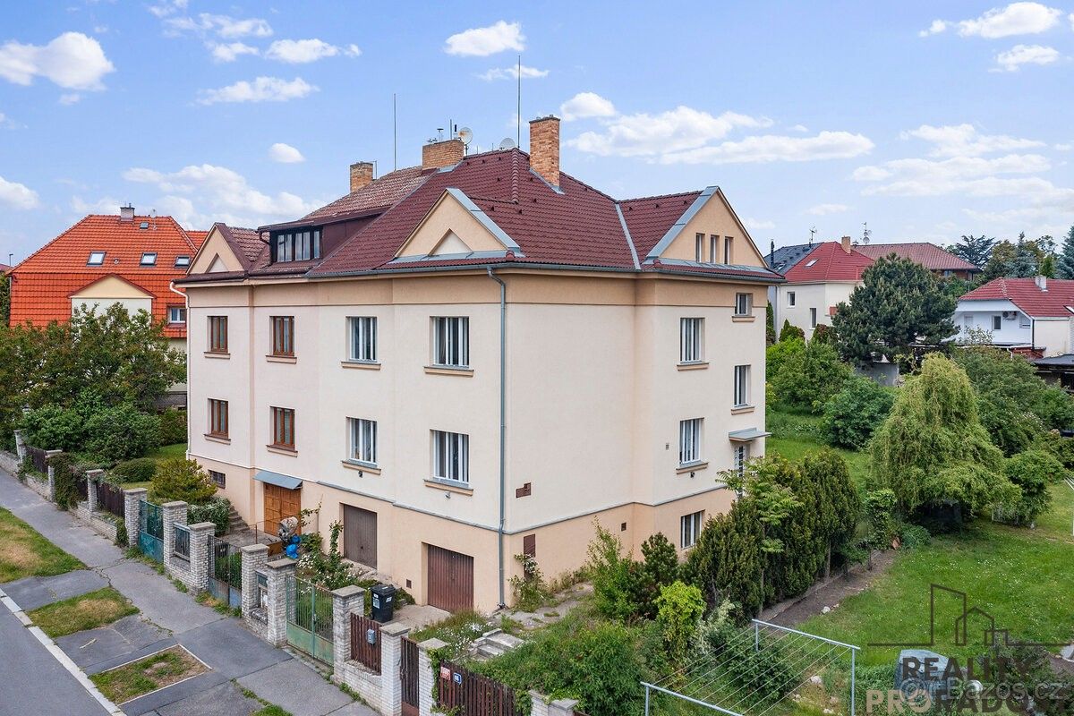 Prodej dům - Praha, 130 00, 390 m²