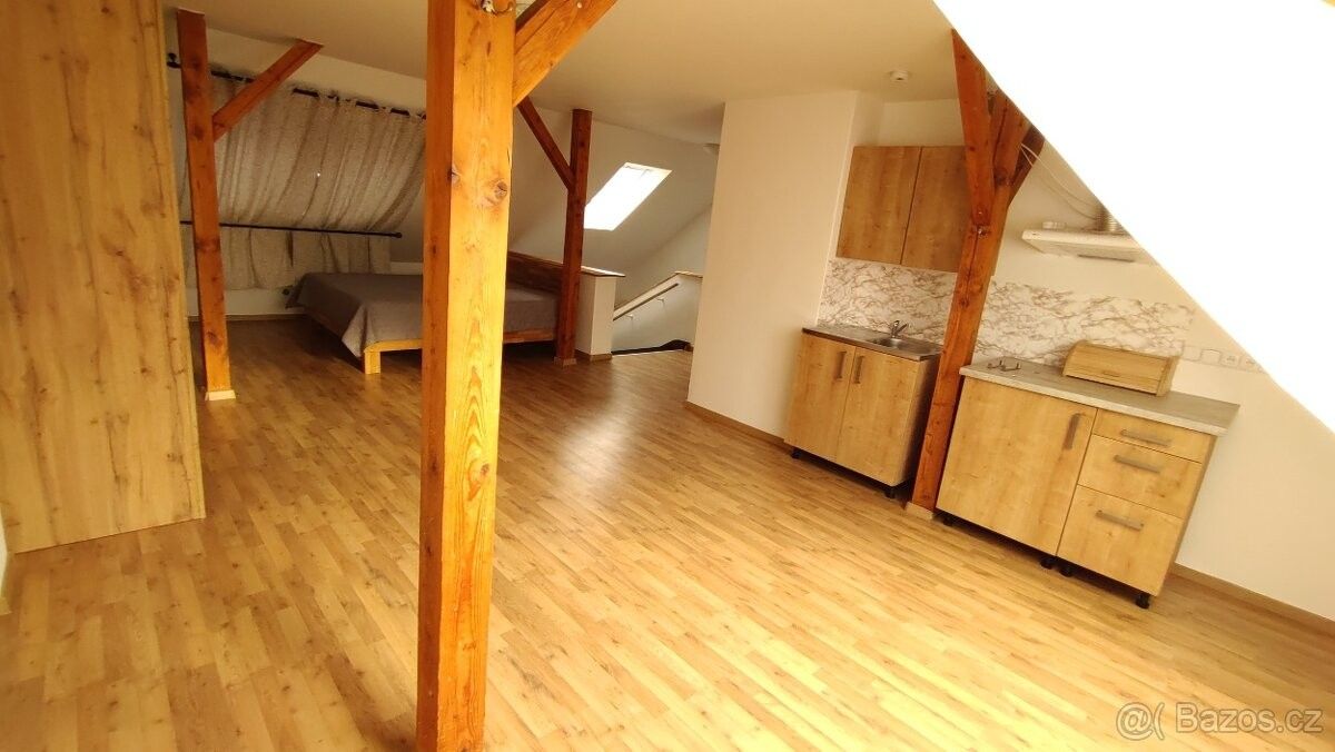 Pronájem byt 1+kk - Benešov u Prahy, 256 01, 65 m²