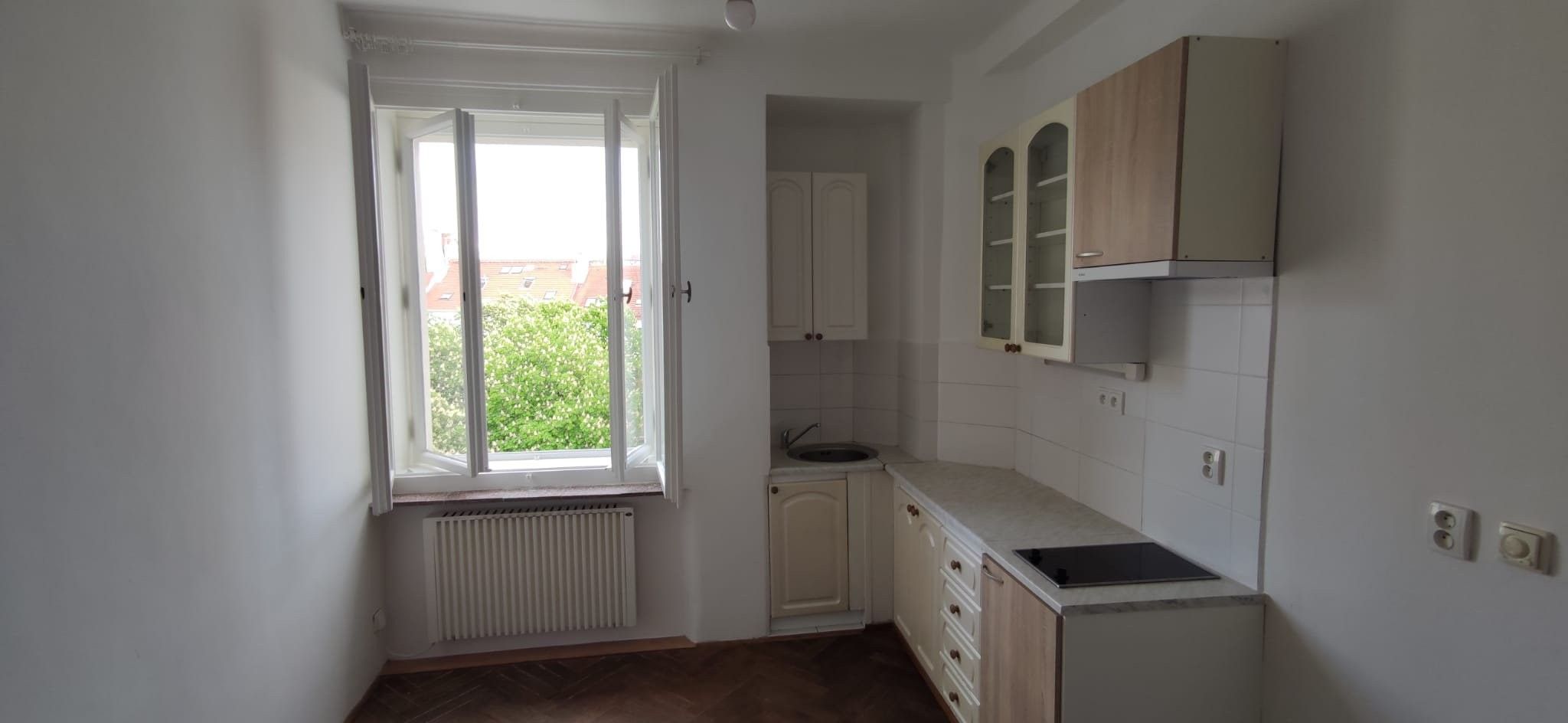 1+kk, Žitomírská, Praha, 21 m²