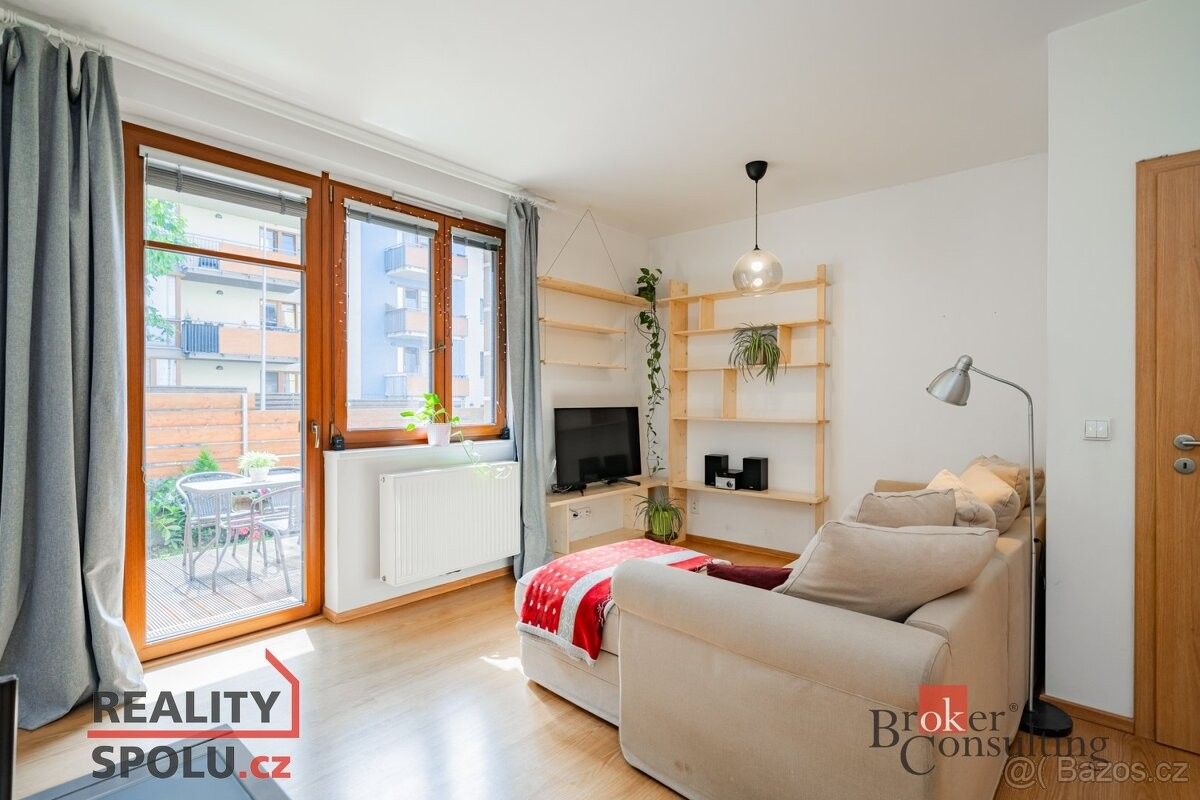2+kk, Praha, 102 00, 50 m²