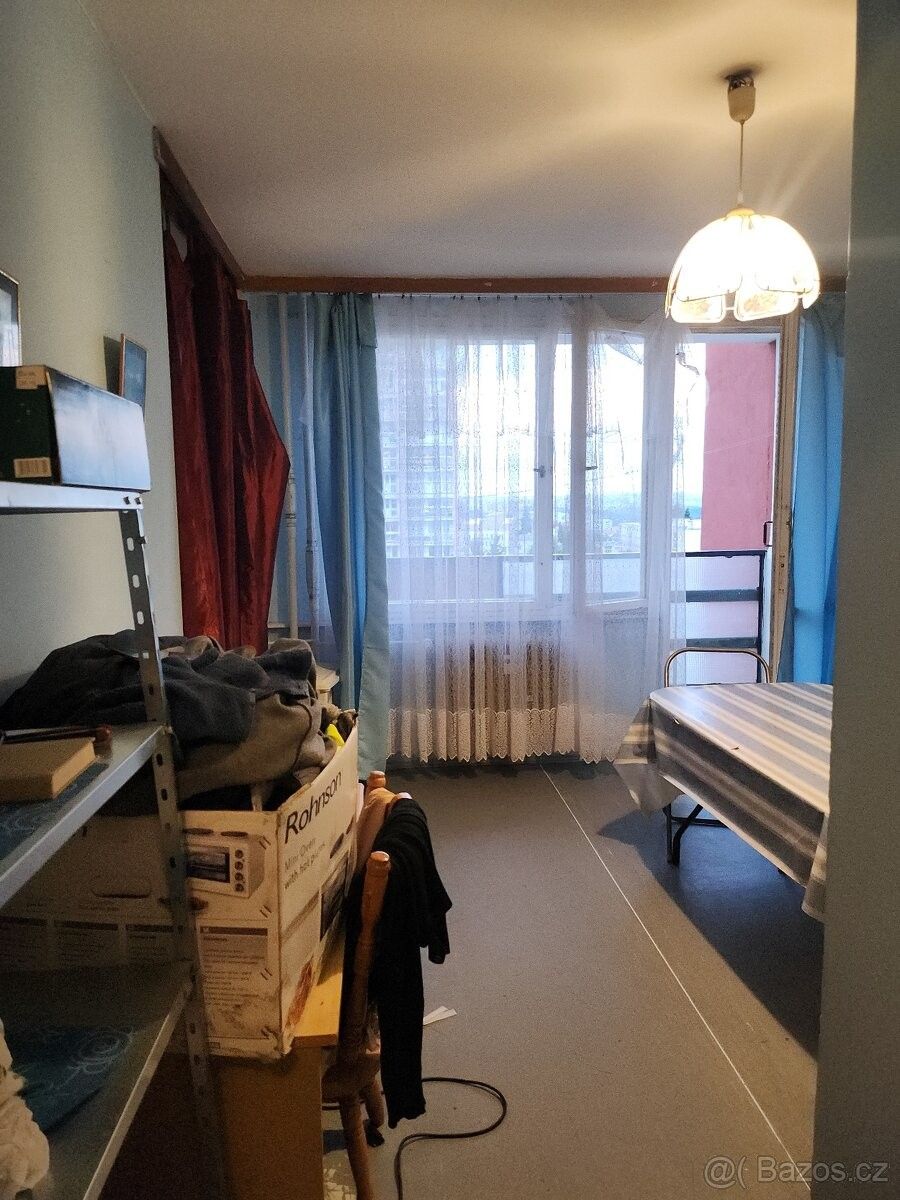 1+1, Praha, 169 00, 35 m²