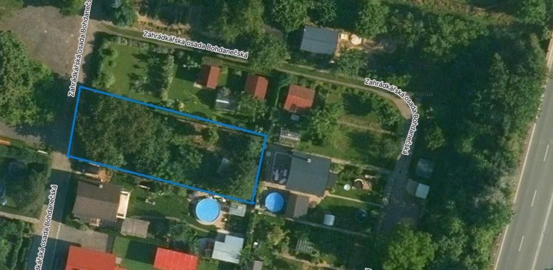 Zahrady, Zahrádkářská osada Bohdanečská, Hradec Králové, 437 m²