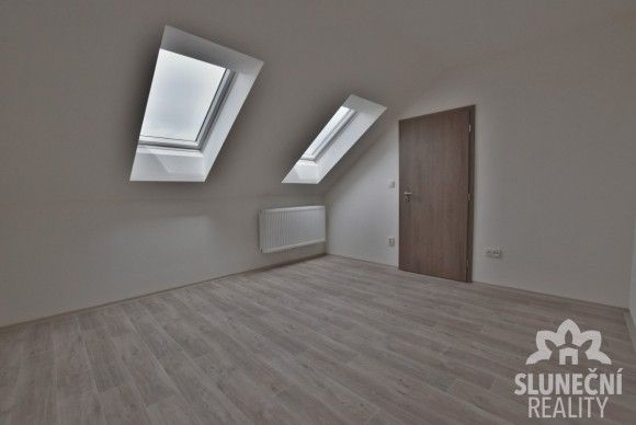 Pronájem byt 1+1 - Uherský Ostroh, 687 24, 30 m²