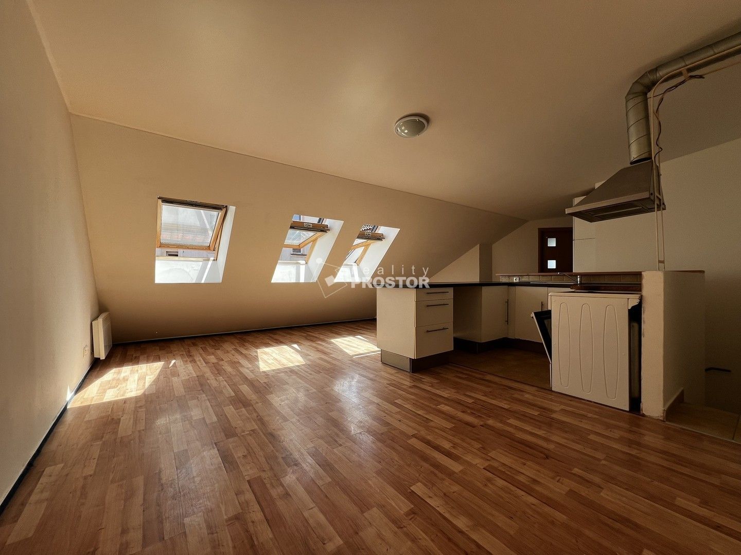 2+kk, Jiřího z Poděbrad, Mělník, 62 m²
