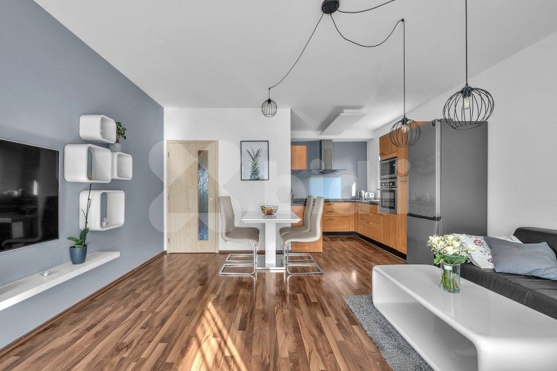 3+kk, Kestřanská, Praha, 87 m²