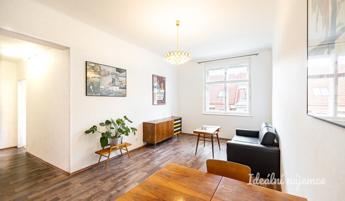 Pronájem byt 2+kk - Písecká, Praha, 40 m²