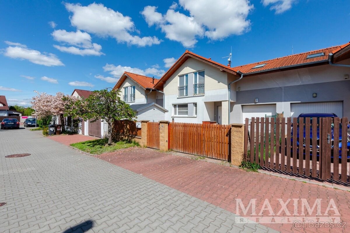 Prodej dům - Praha, 100 00, 284 m²
