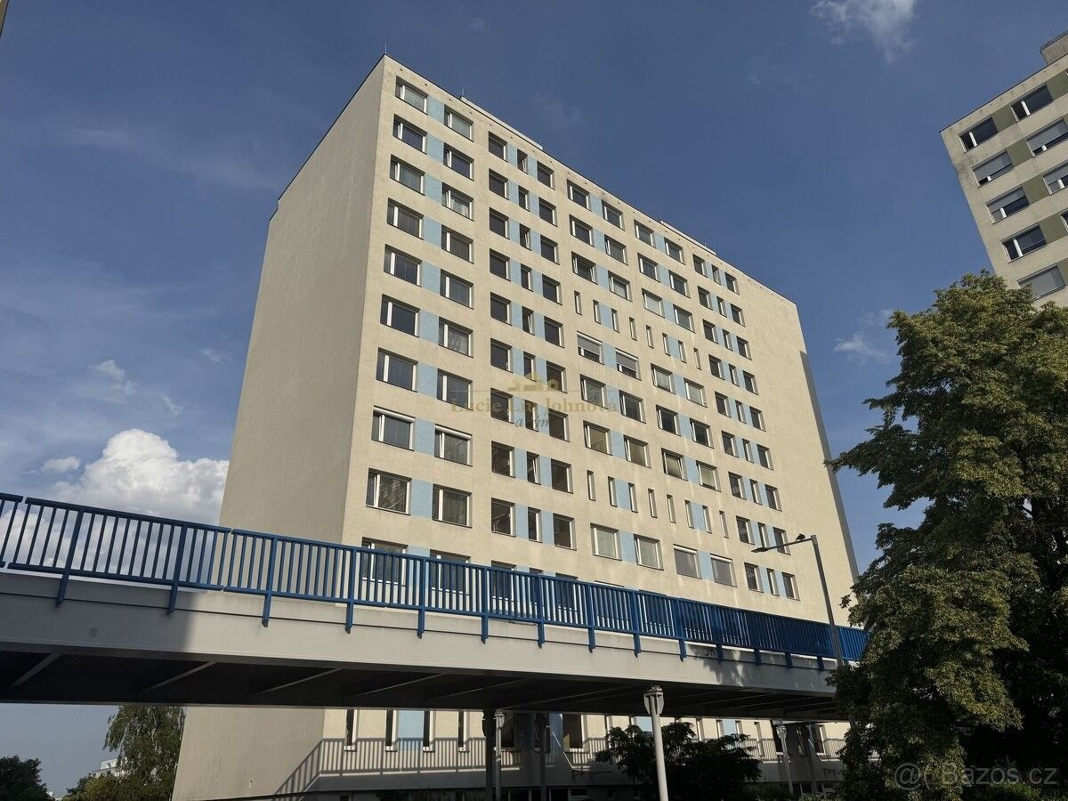 2+kk, Praha, 149 00, 45 m²