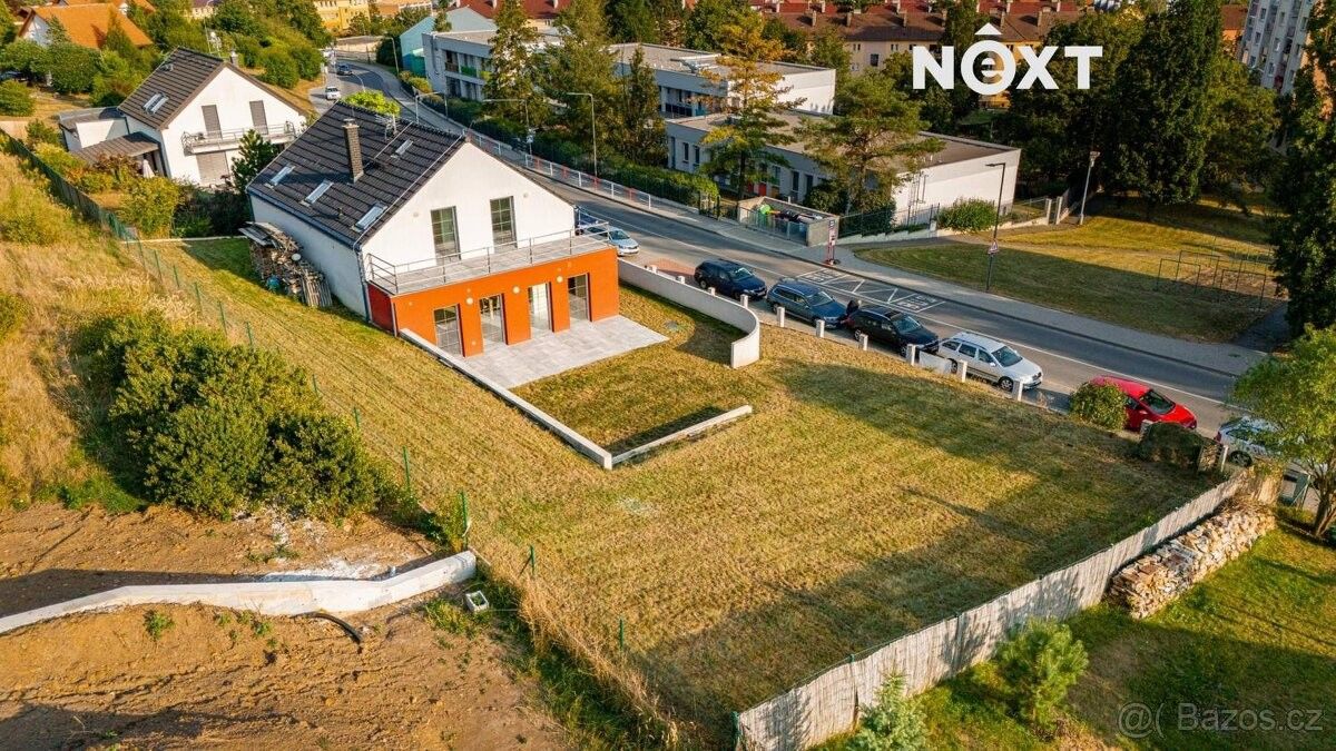 Prodej dům - Beroun, 266 01, 264 m²