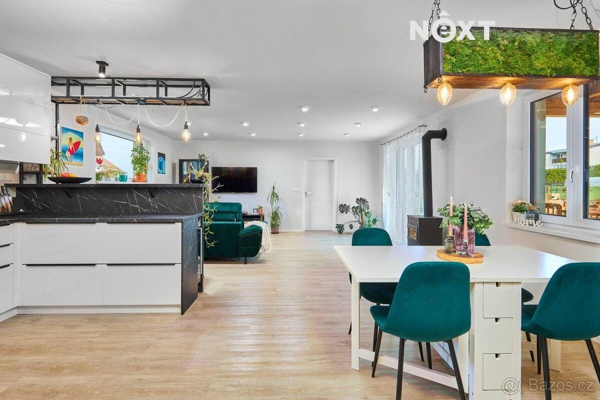 Prodej dům - České Budějovice, 370 08, 126 m²