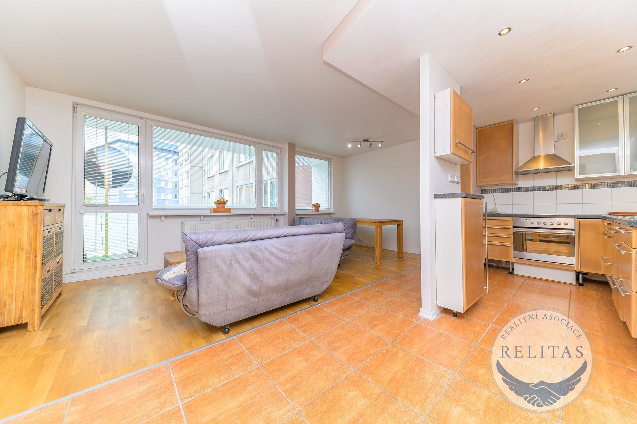 3+kk, Doležalova, Praha, 79 m²