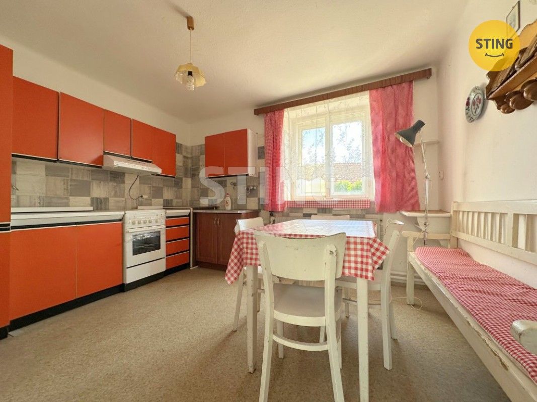 Ostatní, Opatov, 195 m²