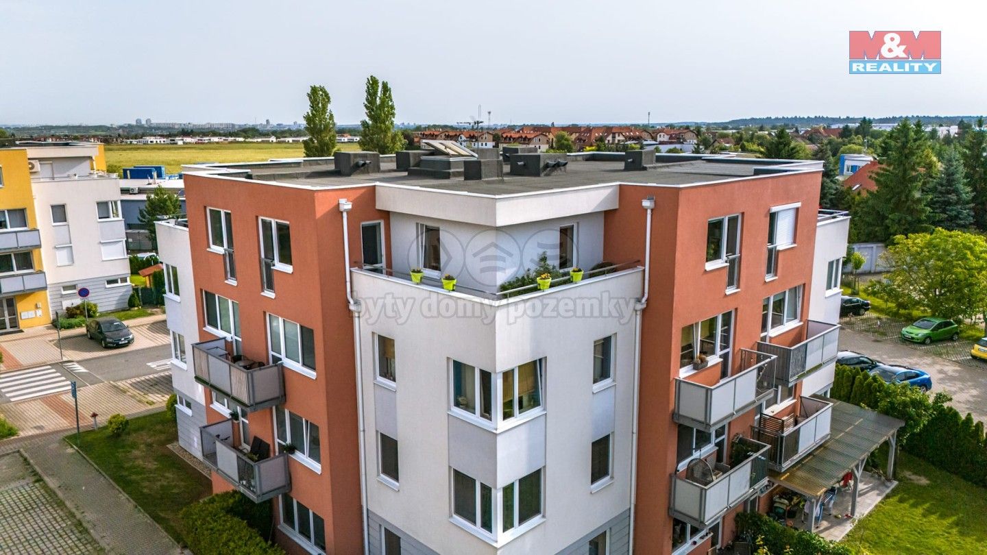 Prodej byt 3+kk - V Roháči I., Jesenice, 75 m²
