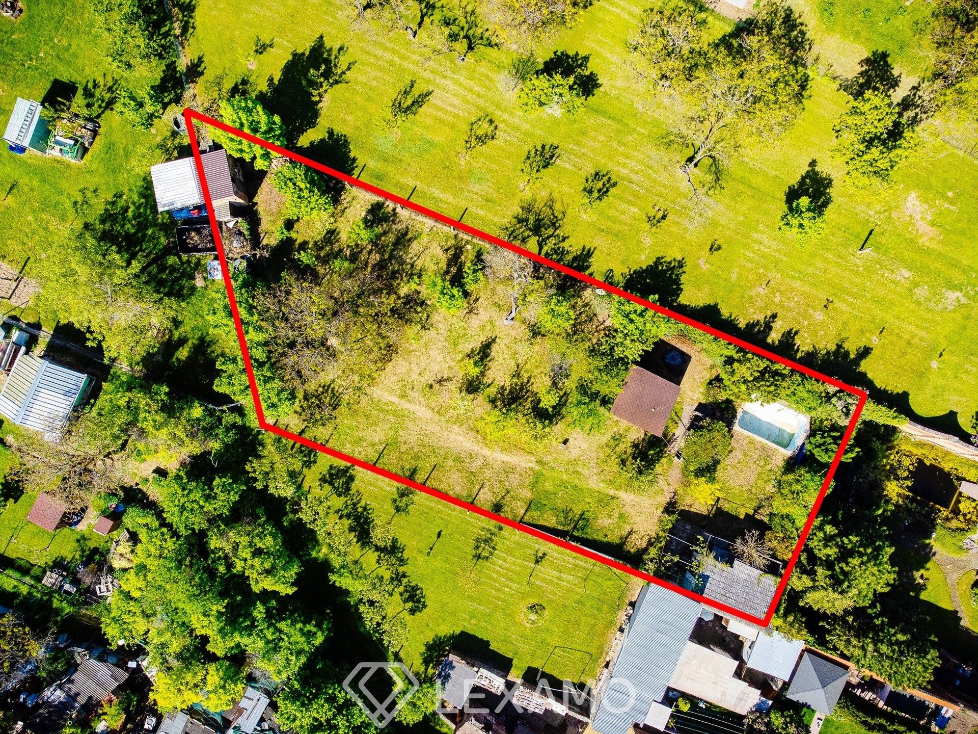 Zahrady, Šatov, 877 m²