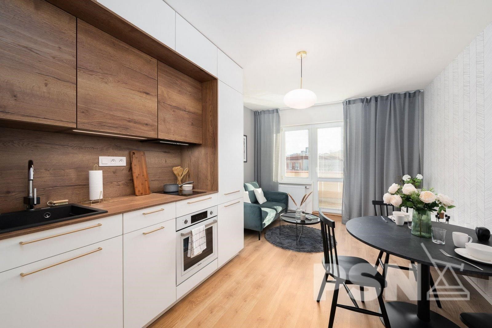 2+kk, Hanusova, Praha, 40 m²