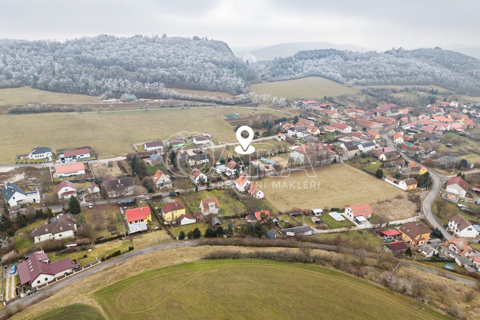 Prodej pozemek pro bydlení - Koněprusy, 1 013 m²
