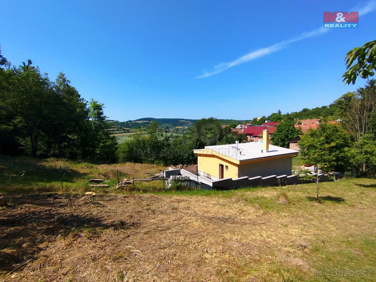 Zahrady, Tišnov, 666 01, 390 m²