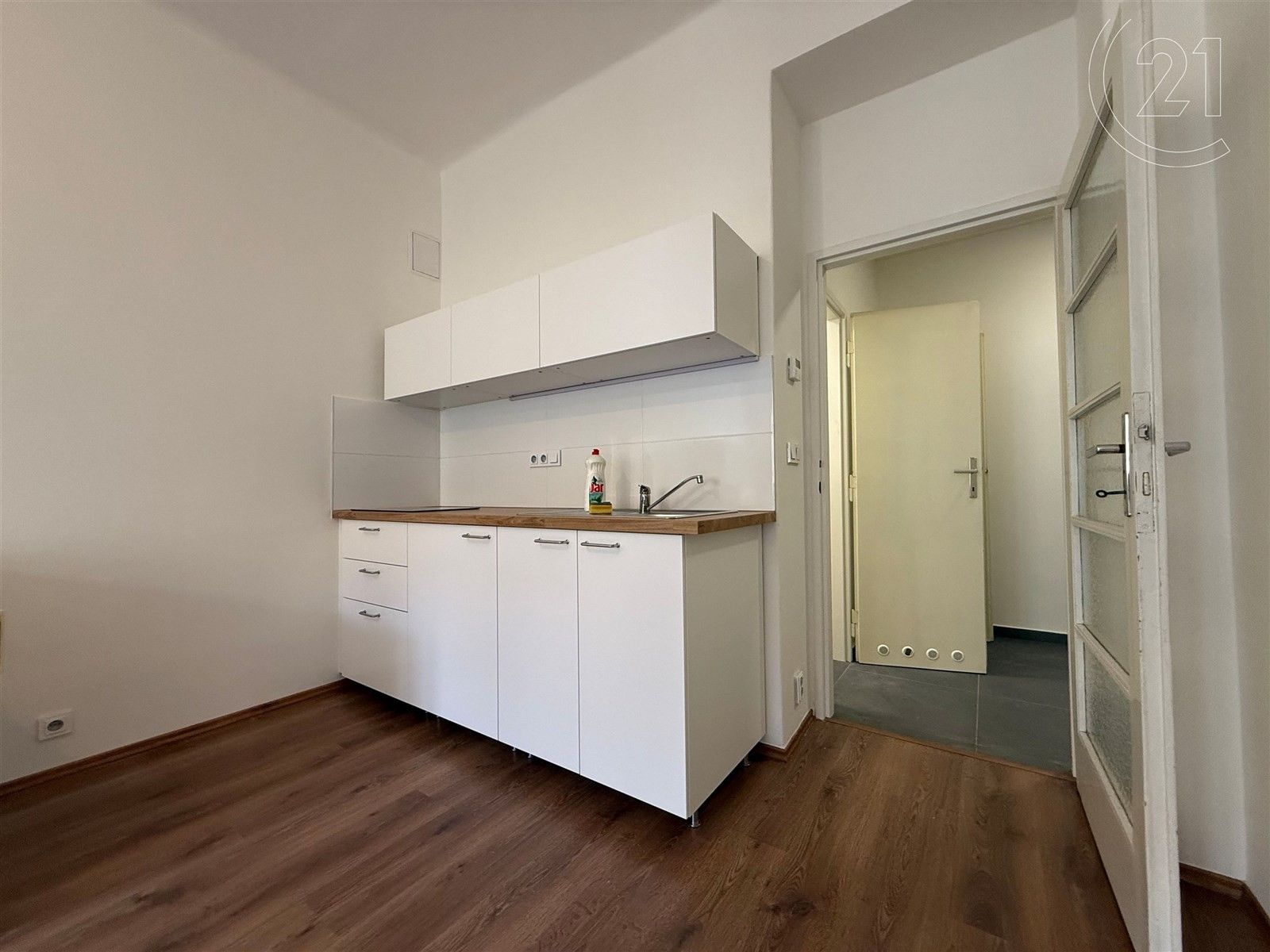 1+kk, Sámova, Praha, 32 m²