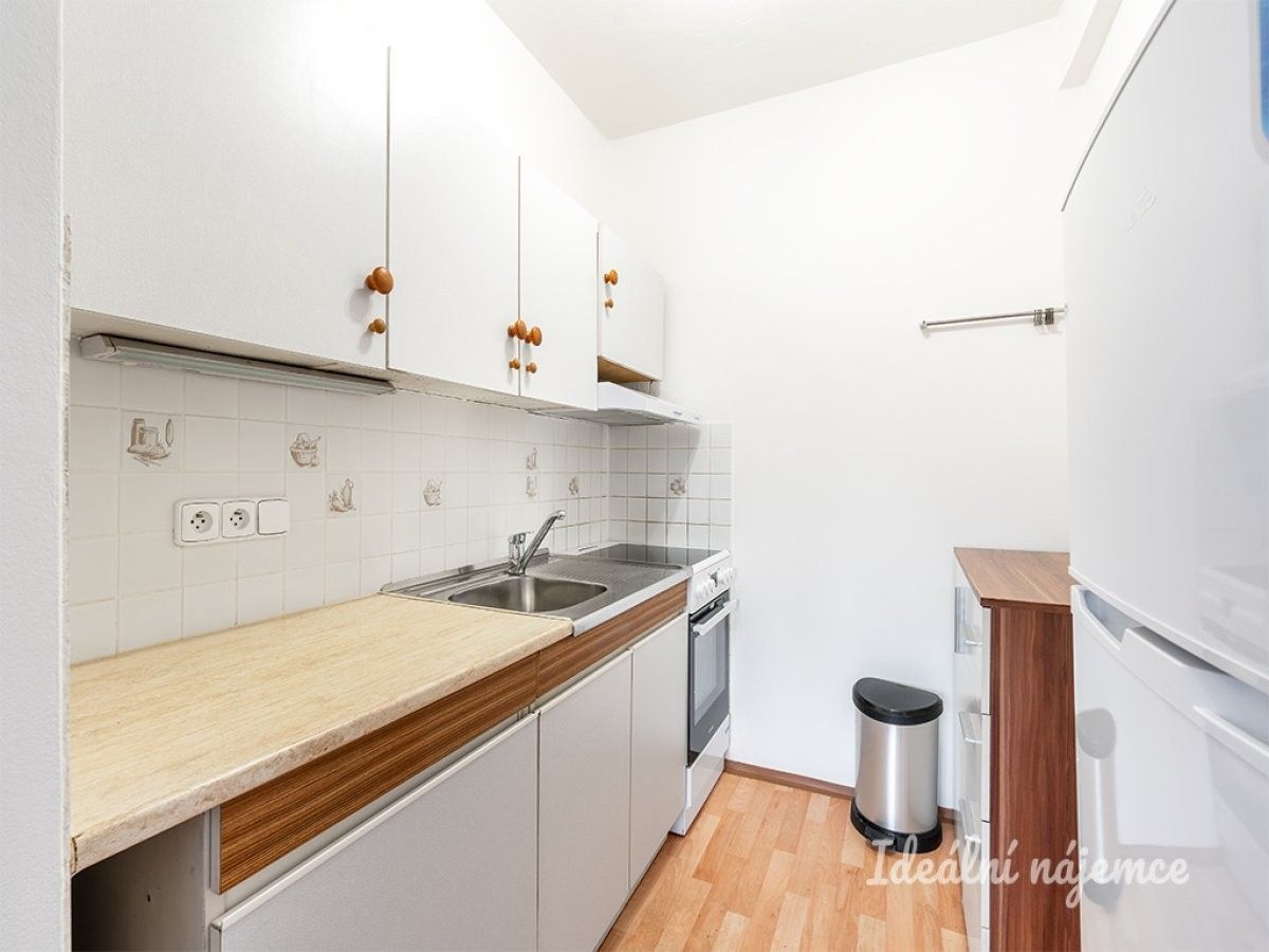 2+kk, Za mlýnem, Praha, 37 m²