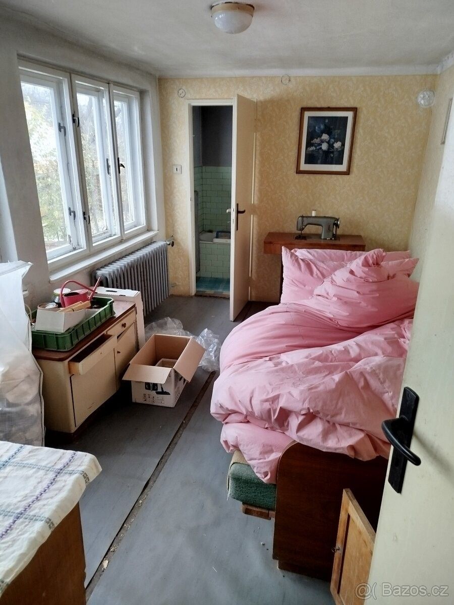 Ostatní, Velká nad Veličkou, 696 74