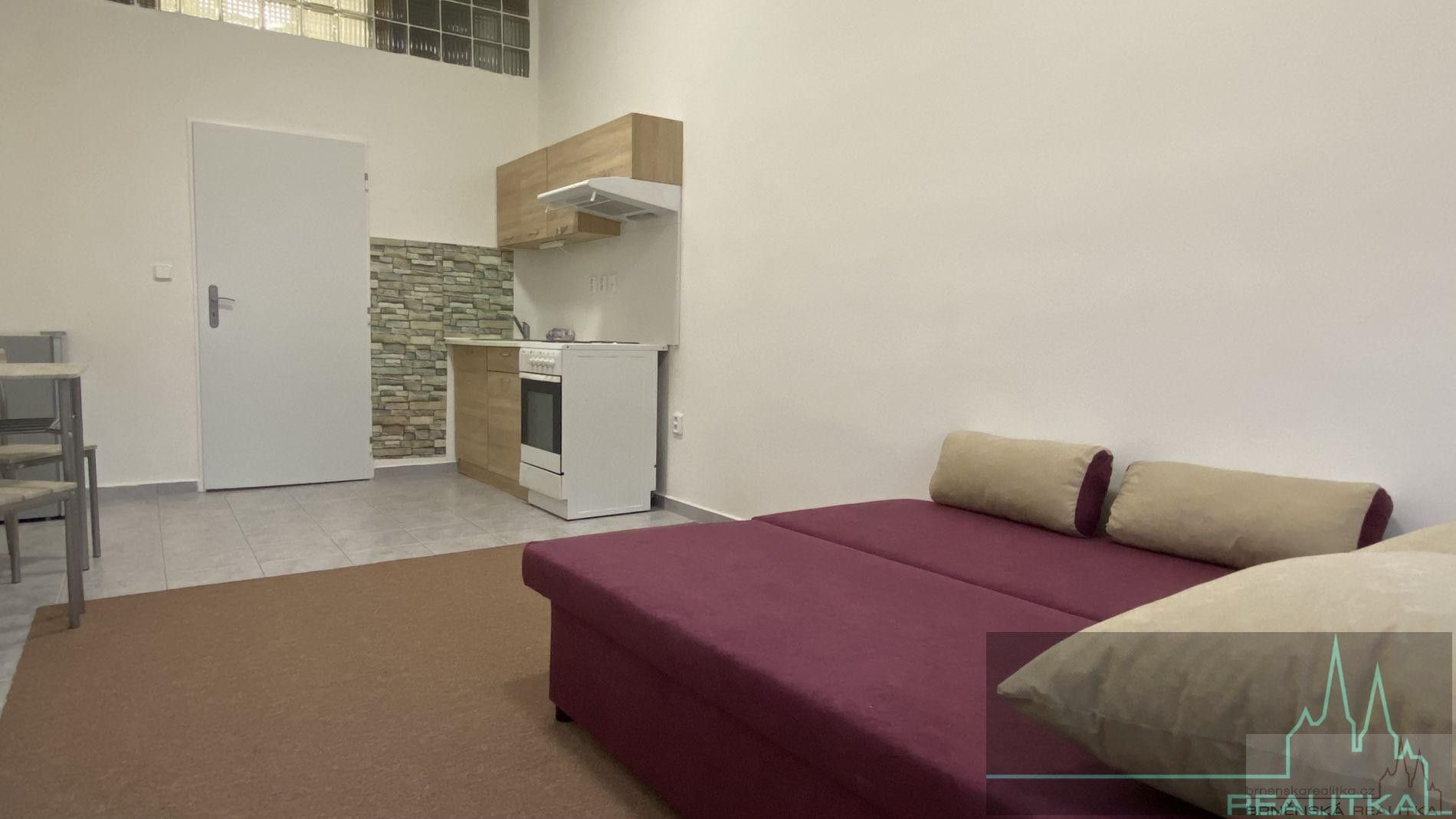 1+kk, Československé armády, Slavkov u Brna, 28 m²