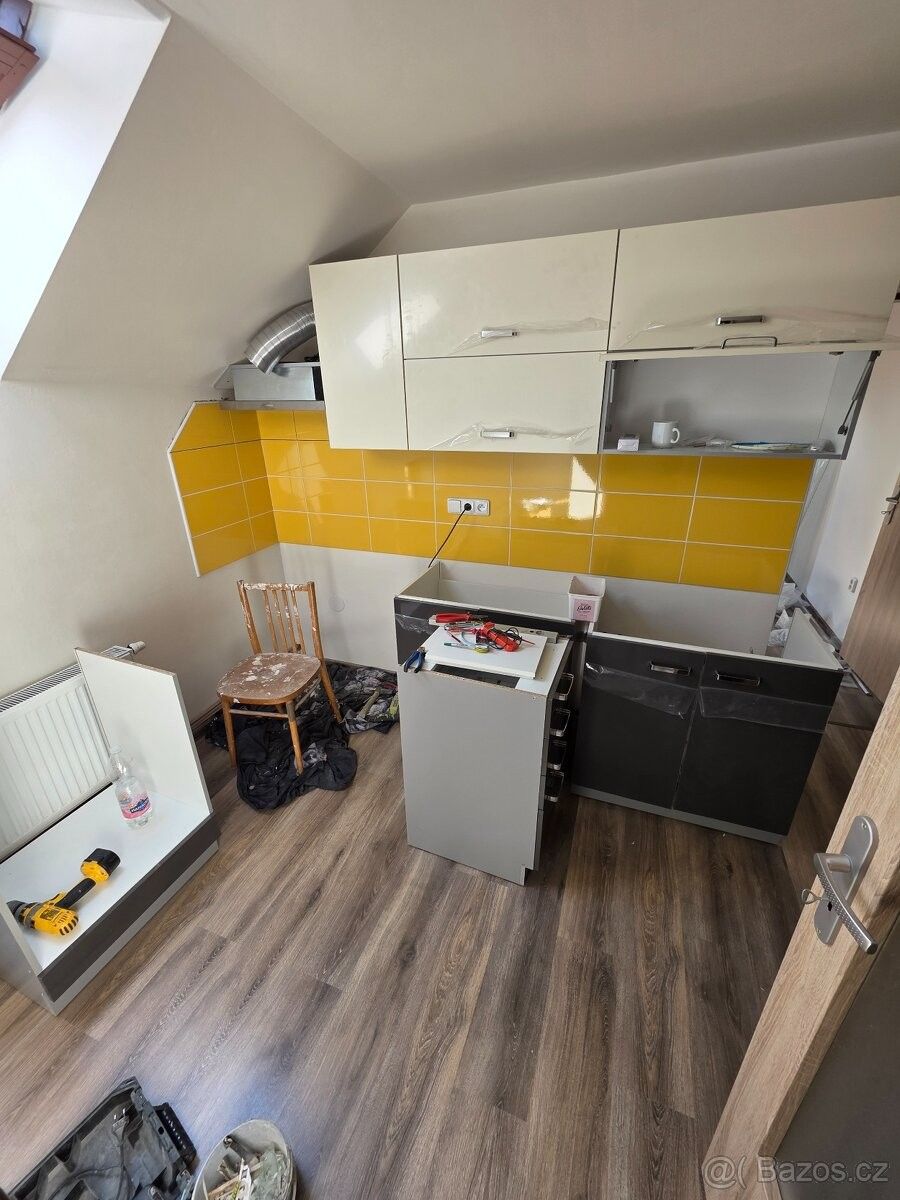 2+kk, Praha, 180 00