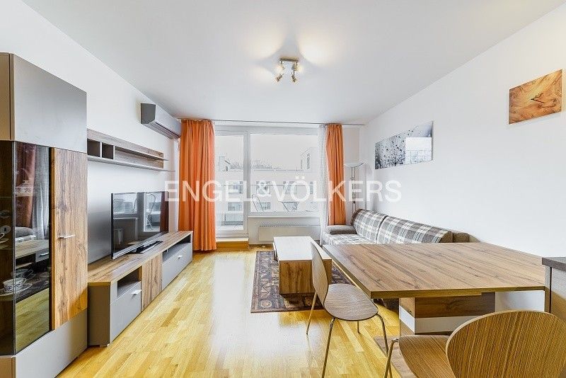 2+kk, Karla Engliše, Praha, 44 m²
