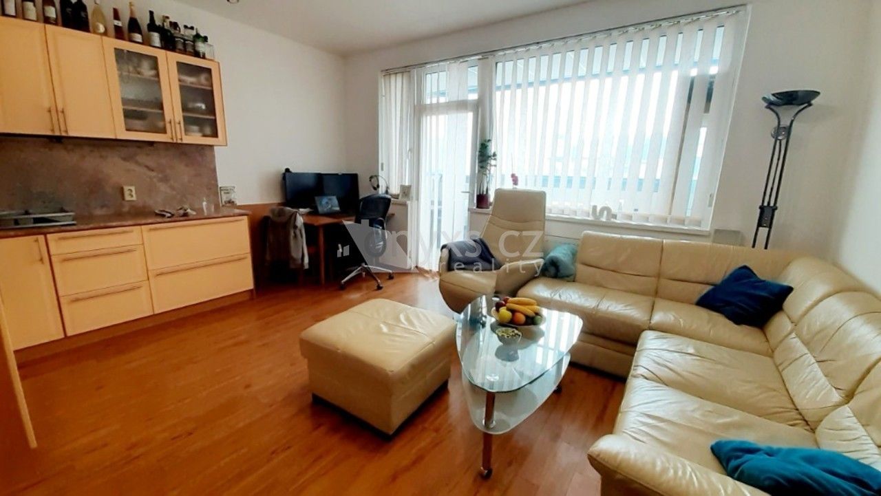 Pronájem byt 1+kk - Poděbradská, Praha, 43 m²