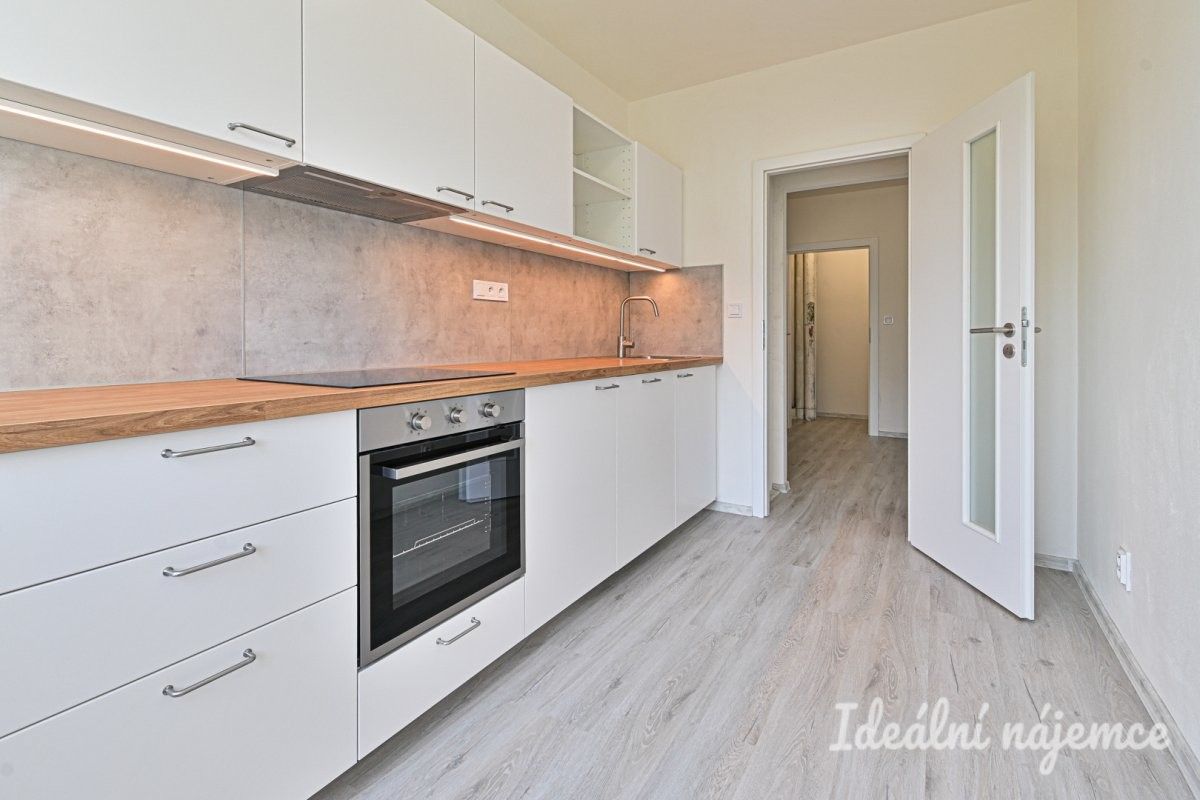 5+1, Běloruská, Brno, 98 m²