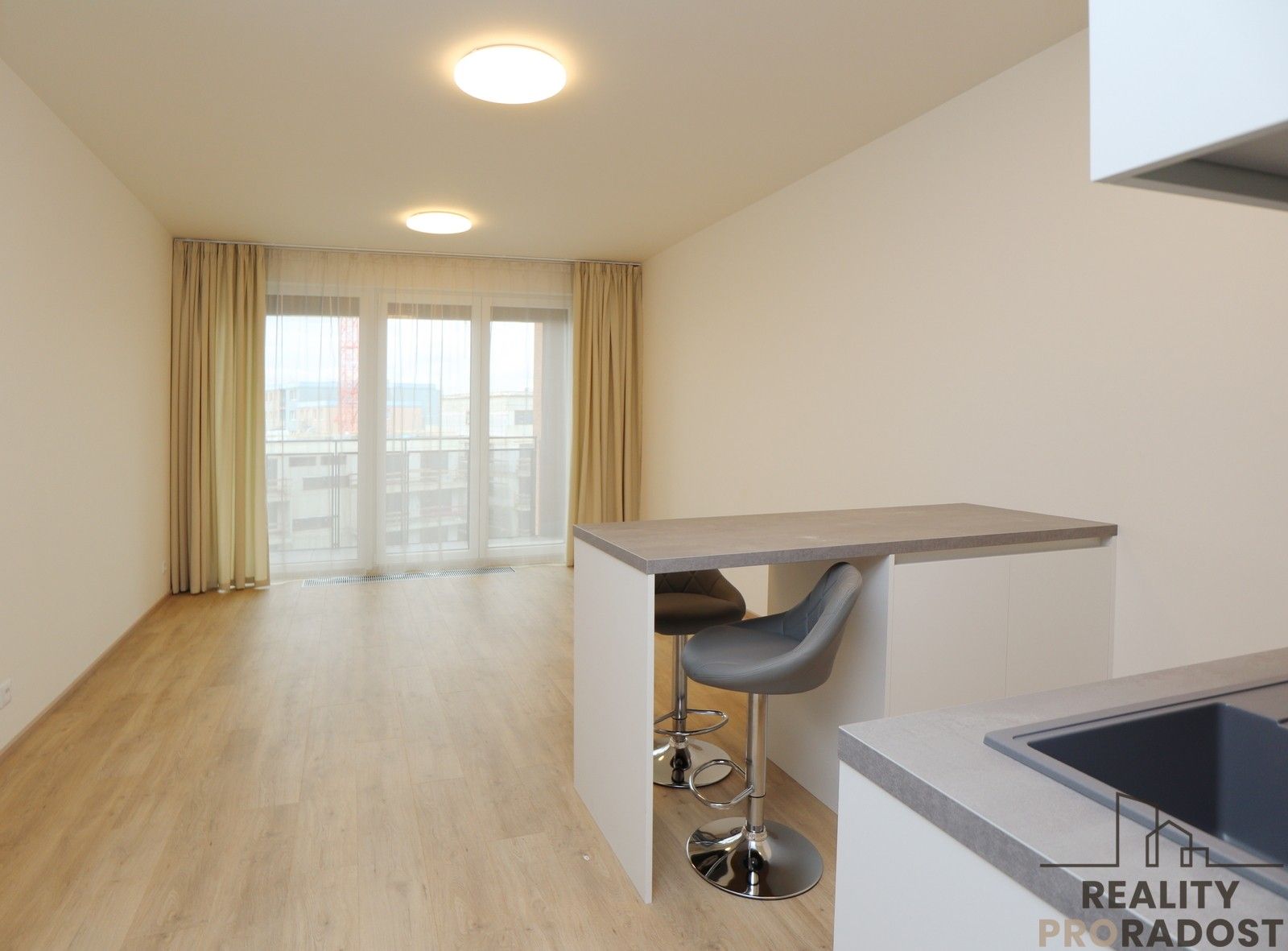 1+kk, Výstavní, Praha, 38 m²