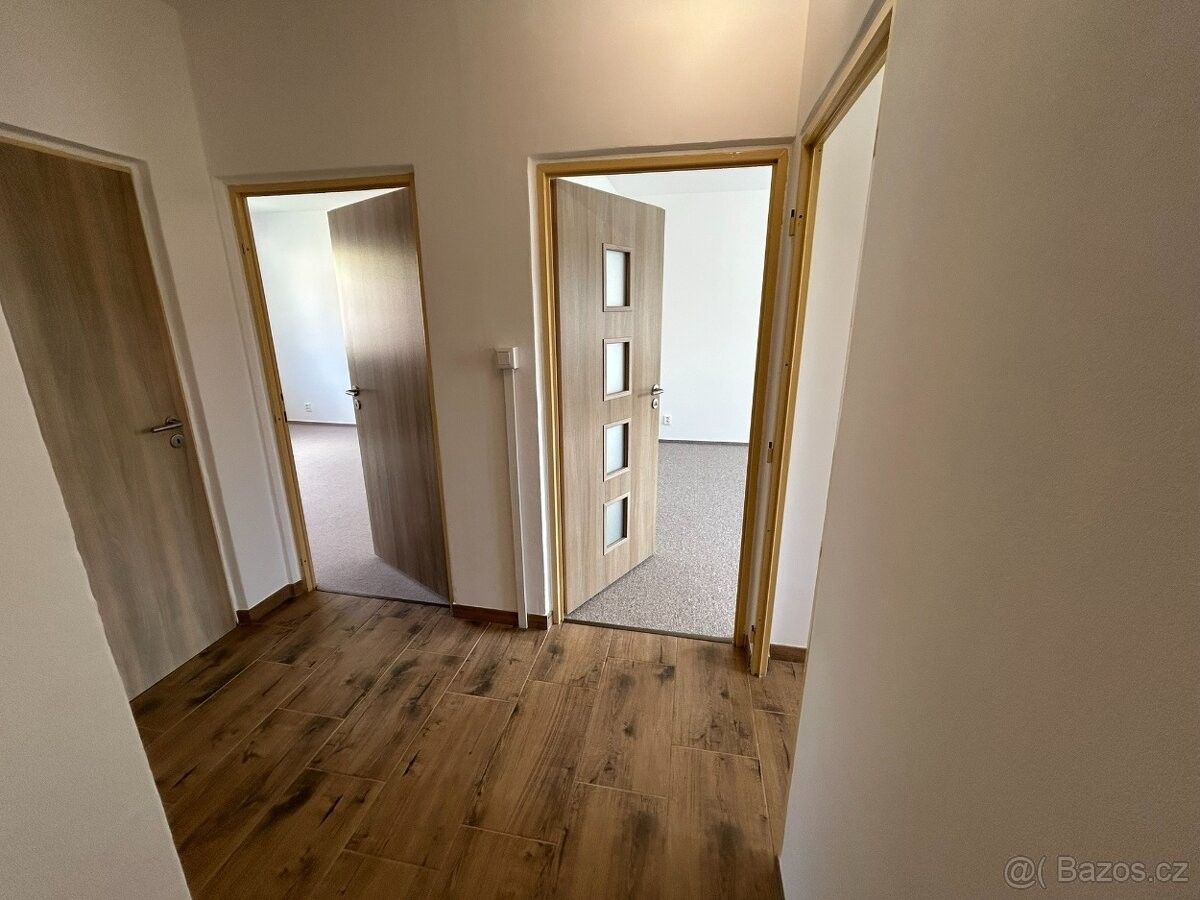 3+1, Úpice, 542 32, 65 m²
