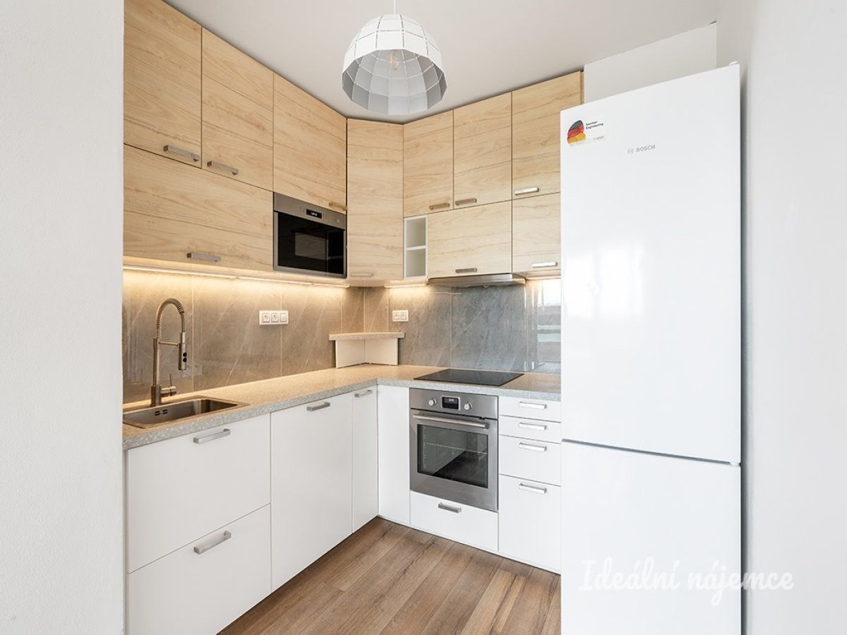 Pronájem byt 3+kk - Lodžská, Praha, 56 m²