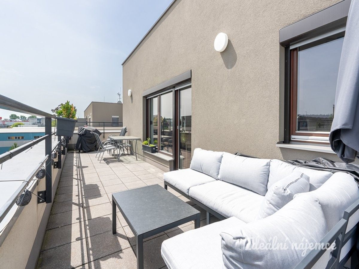 Pronájem byt 4+kk - K Beranovu, Praha, 98 m²