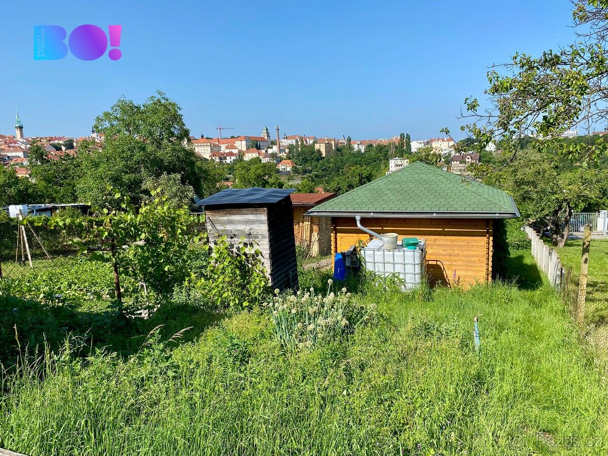 Zahrady, Znojmo, 669 02, 637 m²