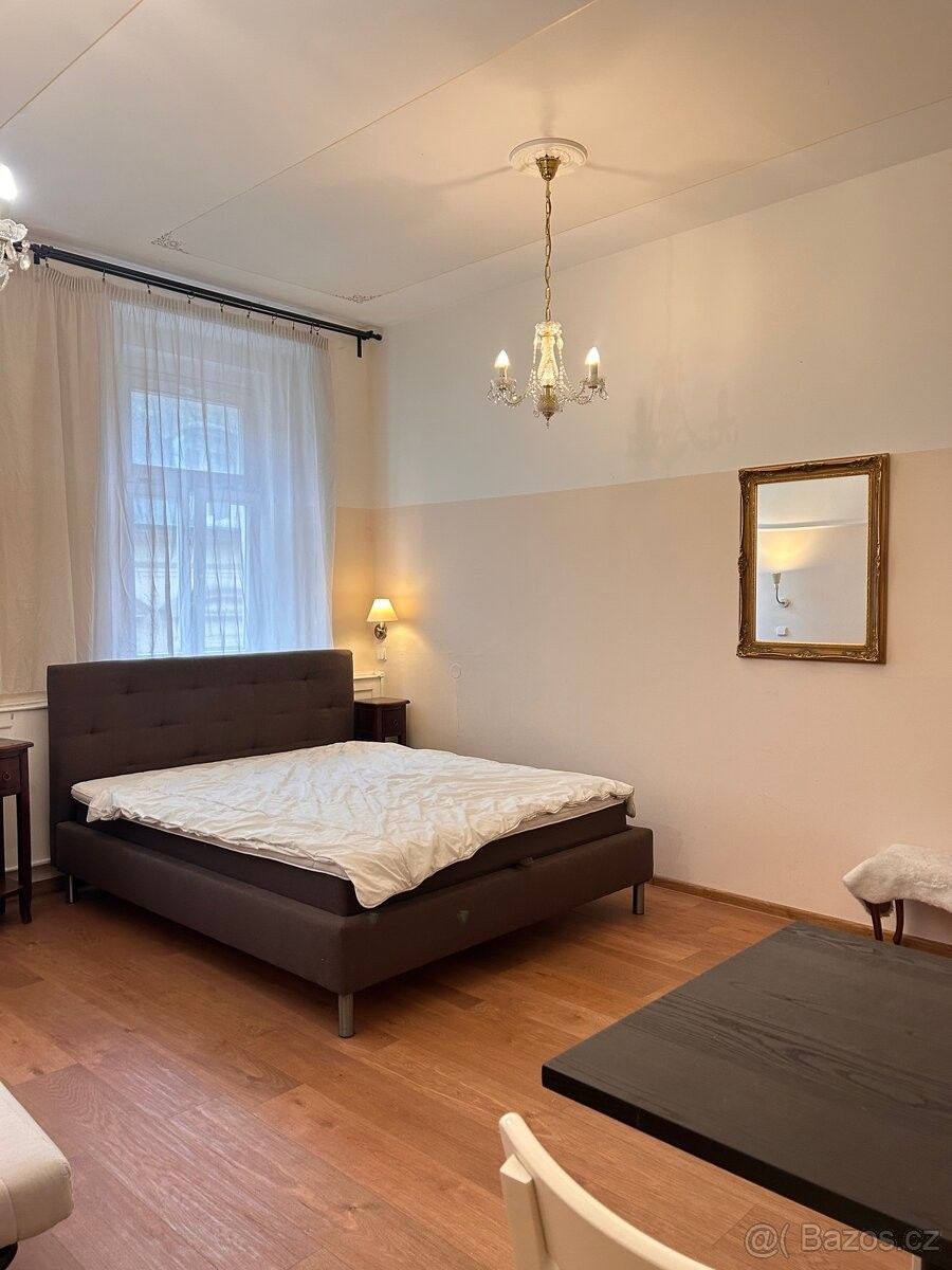 1+kk, Praha, 120 00, 52 m²