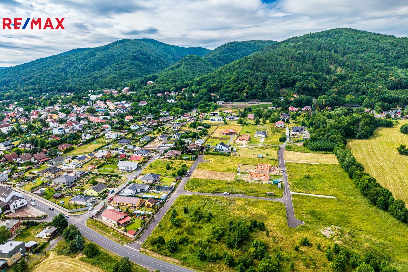 Pozemky pro bydlení, Krupka, 859 m²