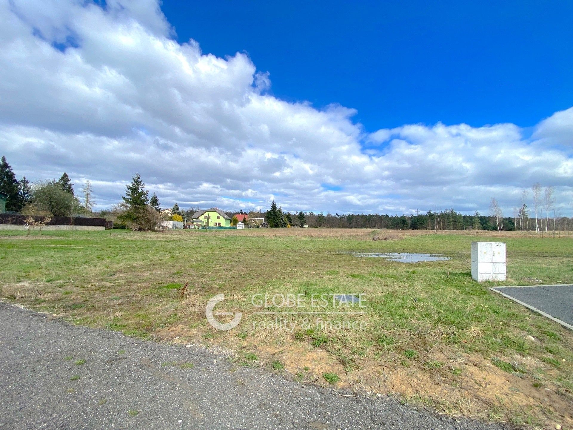 Prodej pozemek pro bydlení - Káraný, 1 004 m²