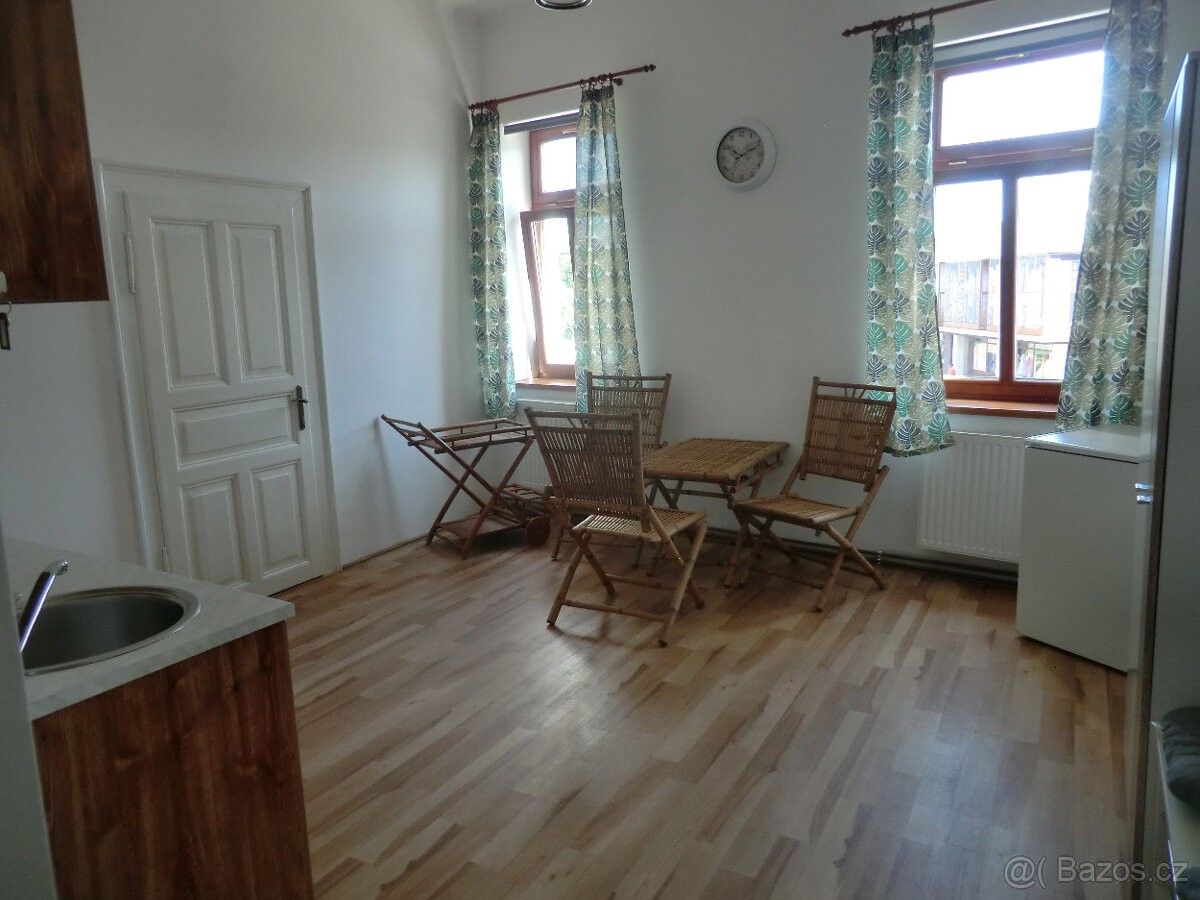 2+1, Mělník, 276 01