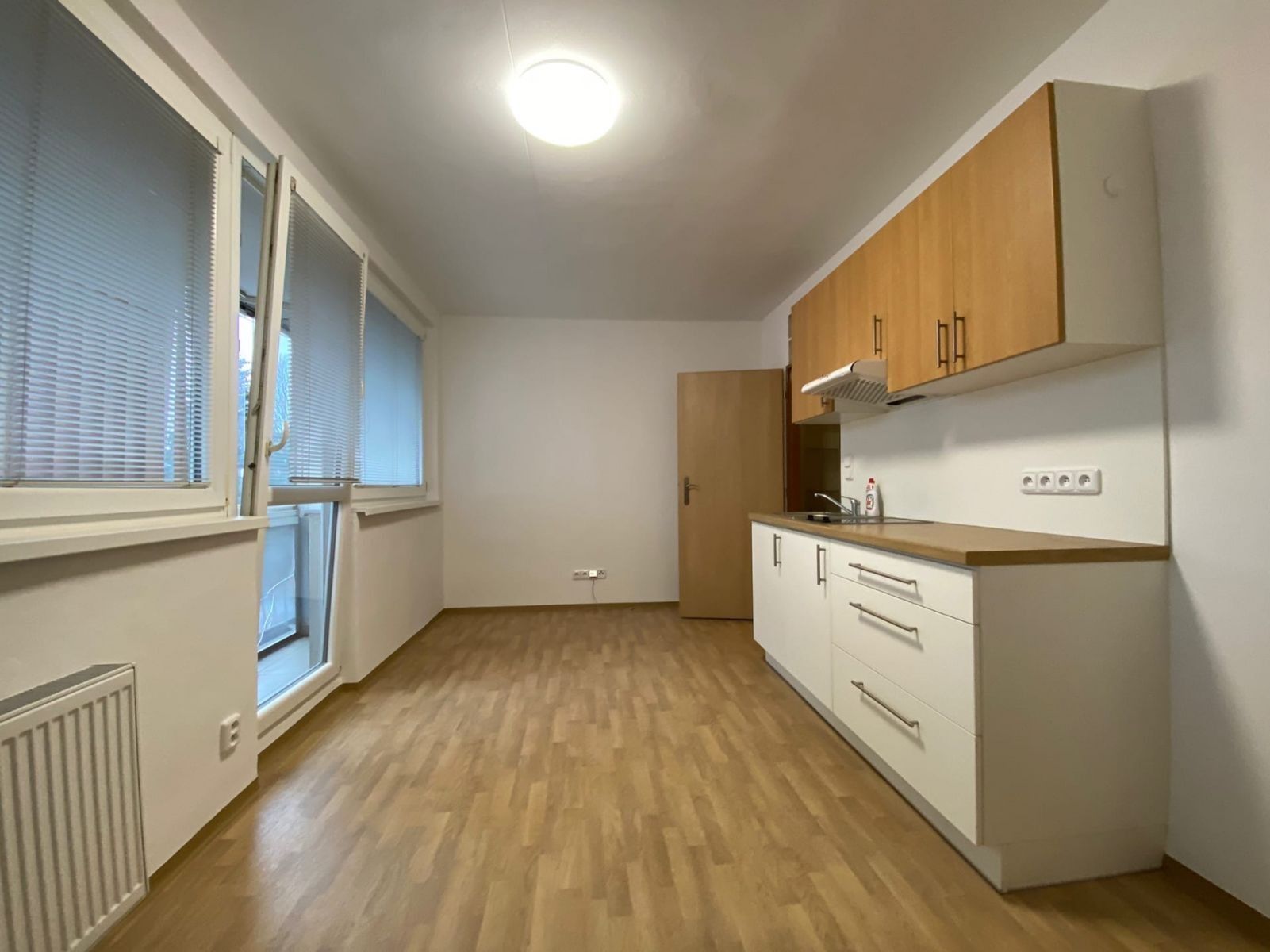 Pronájem byt 1+kk - Evropská, Praha, 35 m²