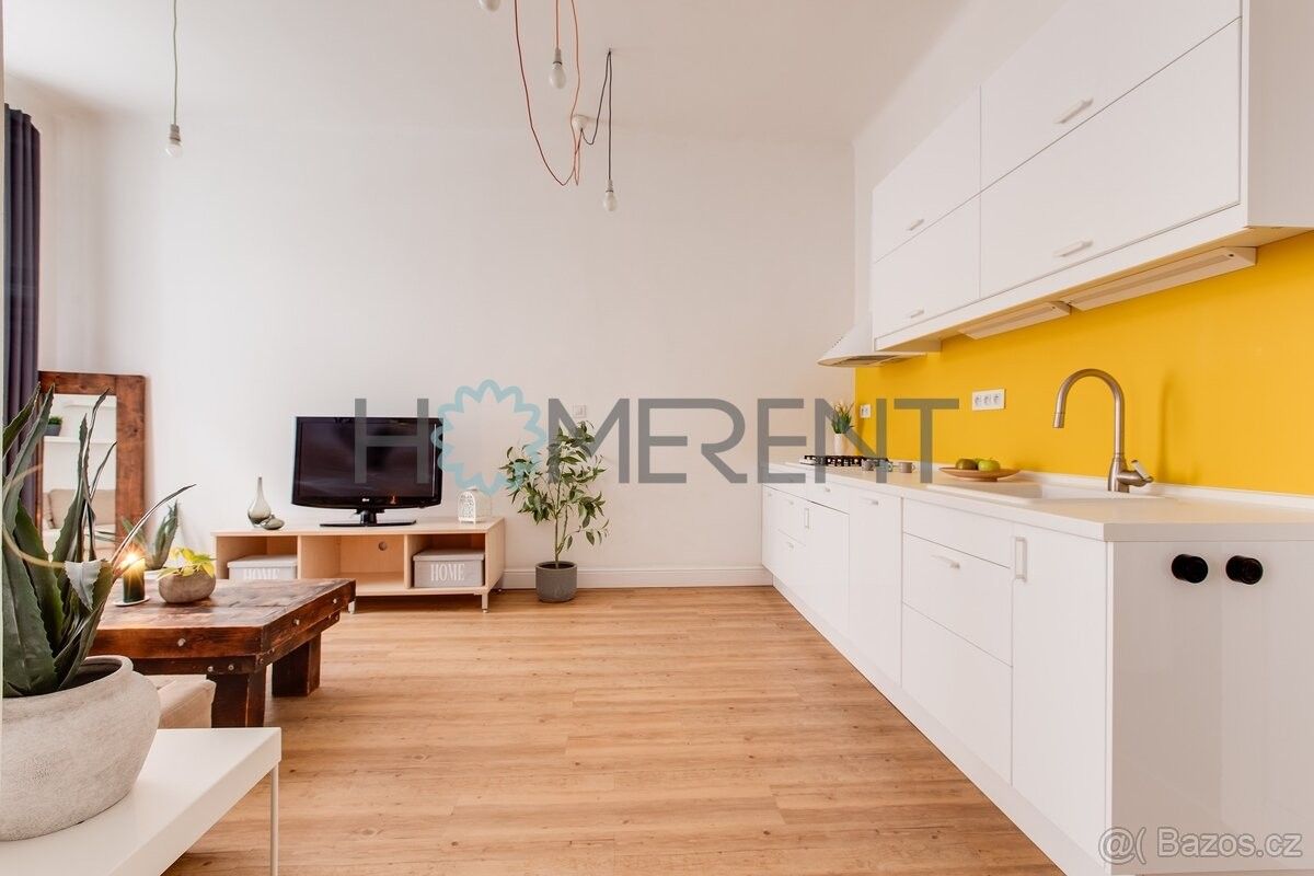Pronájem byt 3+kk - Praha, 130 00, 70 m²