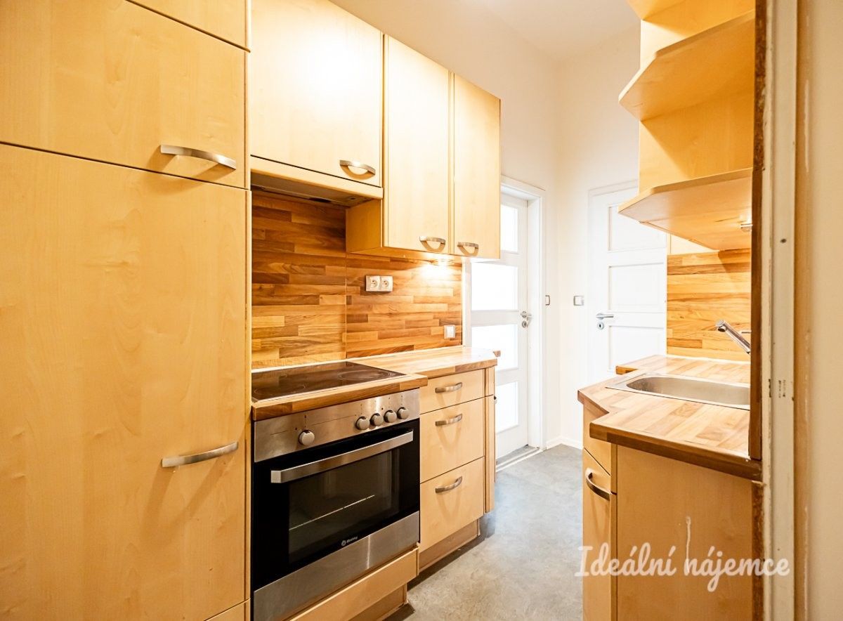 1+kk, K louži, Praha, 31 m²