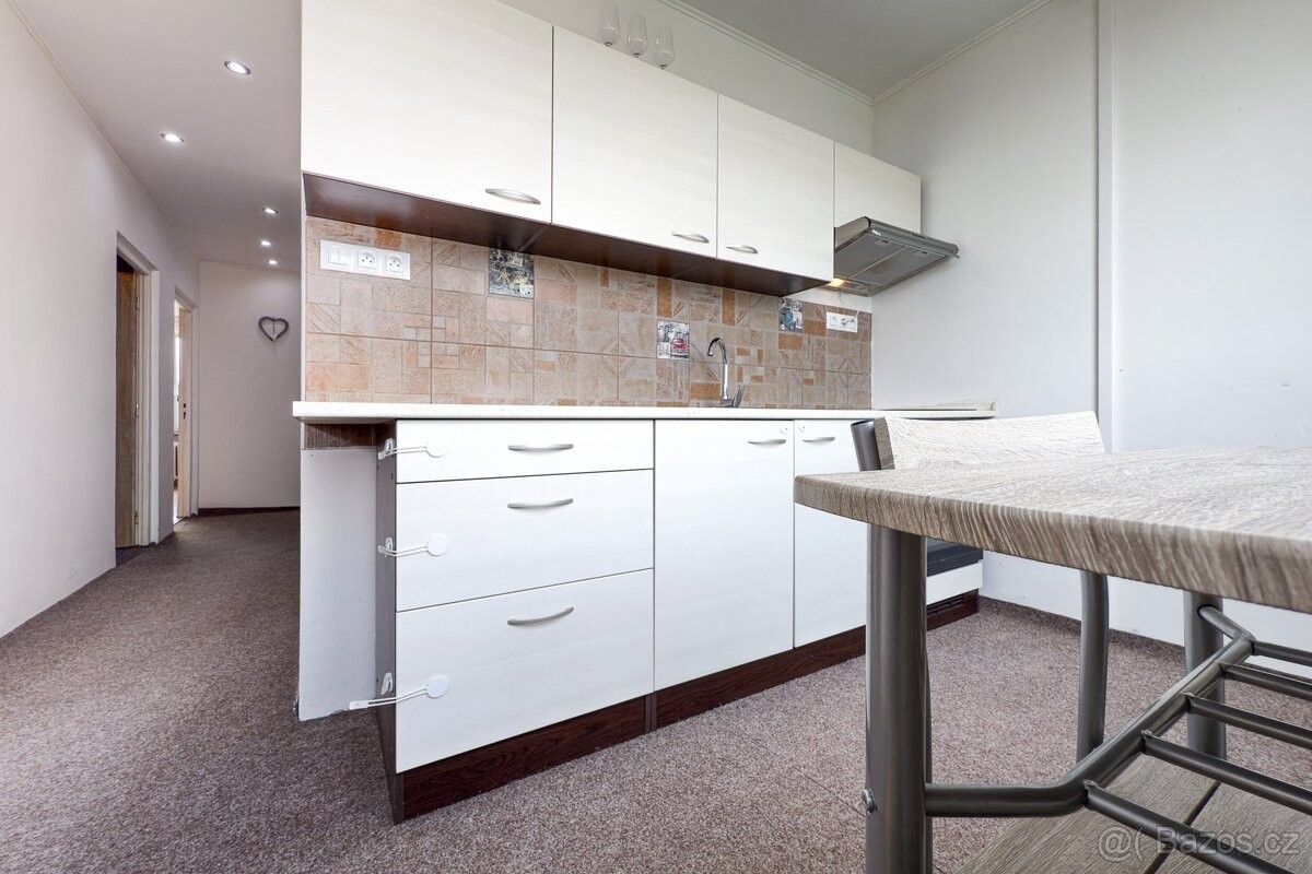 Pronájem byt 3+1 - Chomutov, 430 04, 63 m²