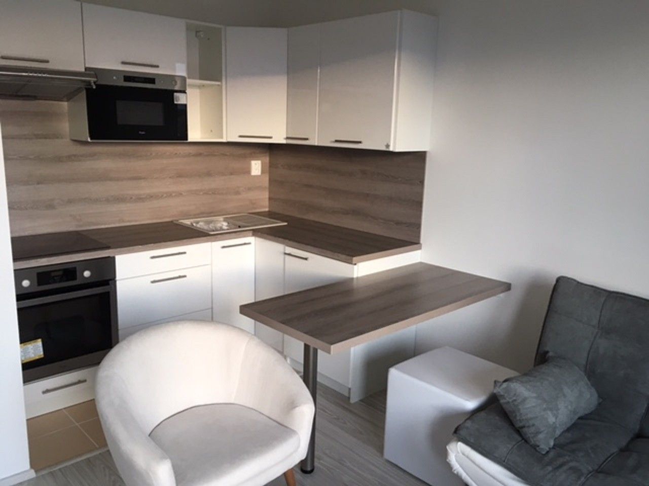 Pronájem byt 2+kk - Opletalova 925/14, Praha, 45 m²