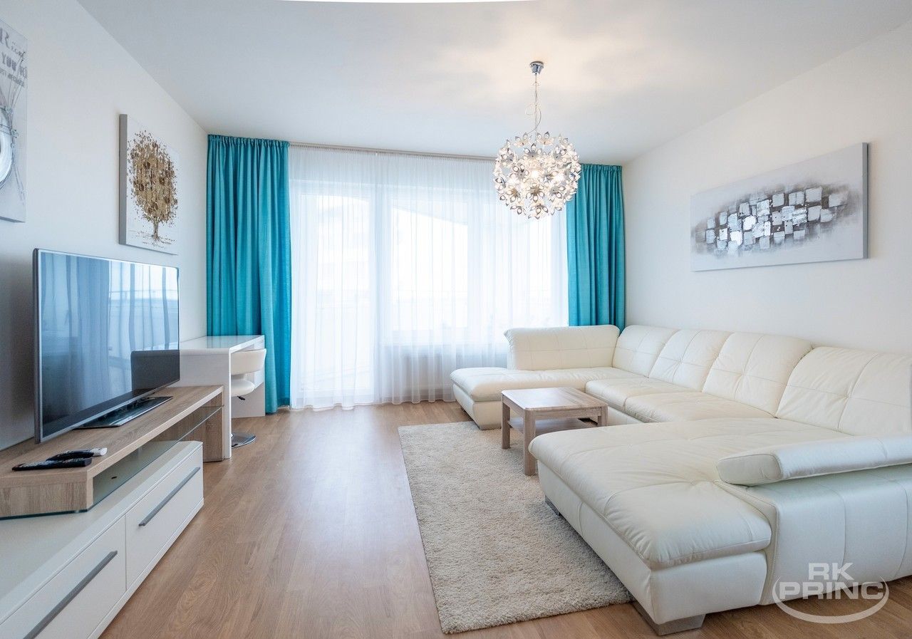 3+kk, Mantovská, Praha, 122 m²