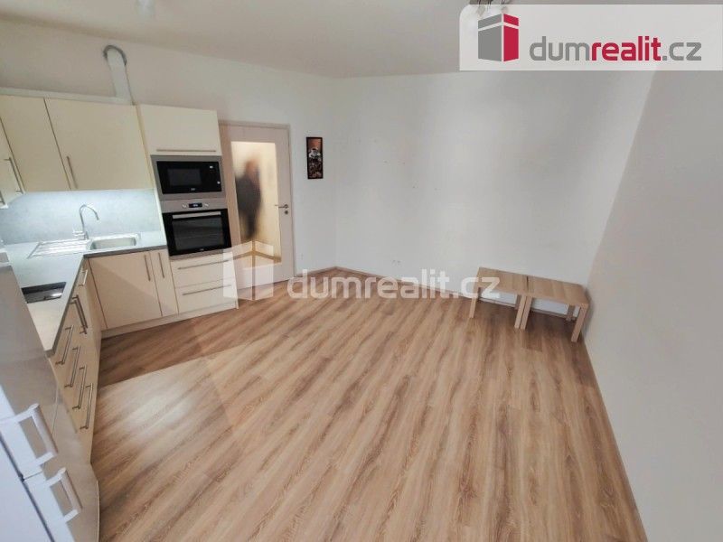 Pronájem byt 1+kk - Miroslava Hajna, Praha, 34 m²
