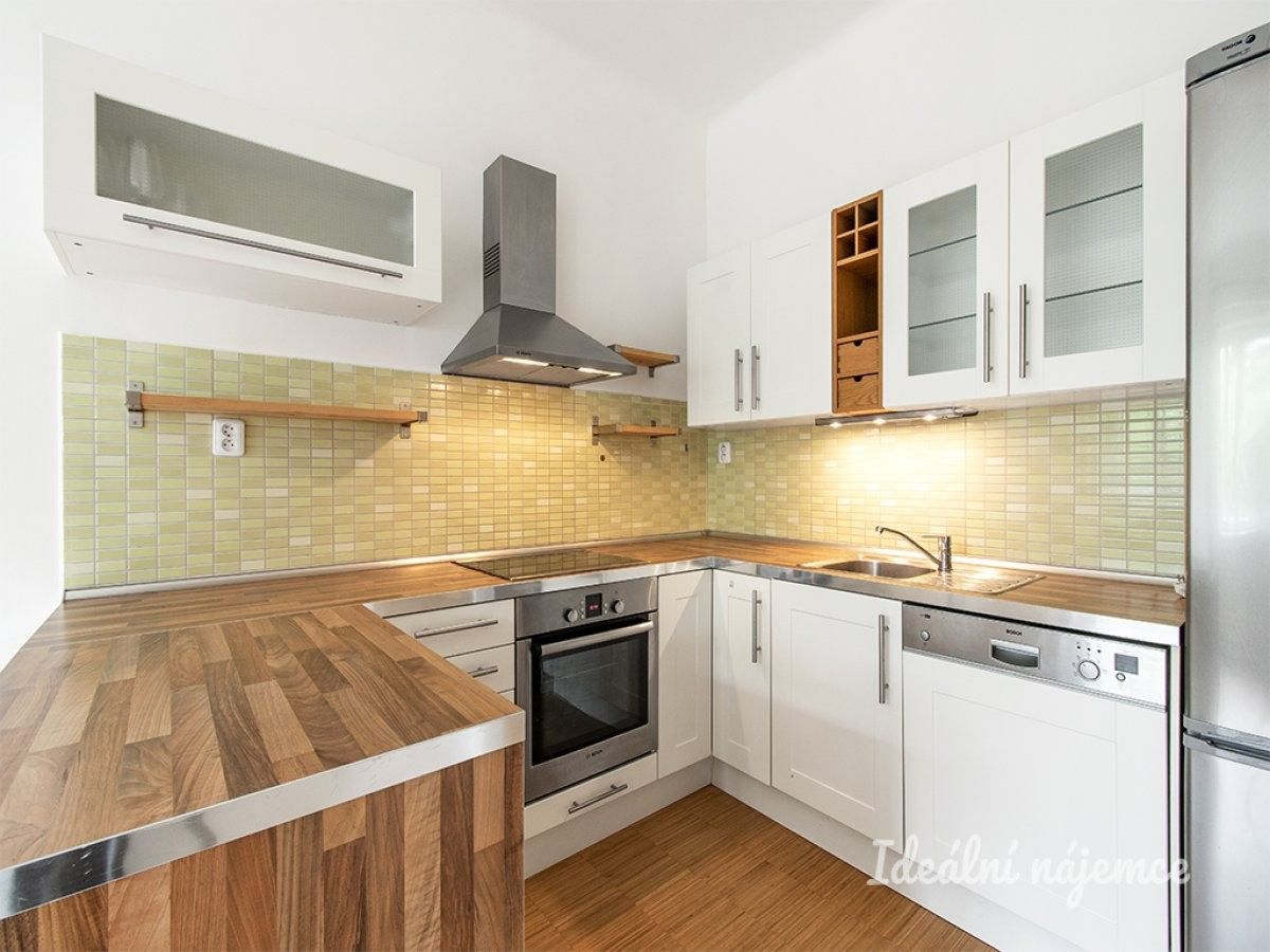 Pronájem byt 2+kk - V olšinách, Praha, 46 m²